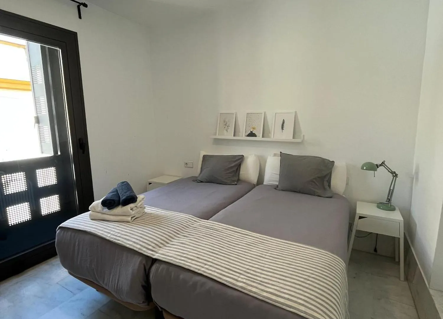 Center Sevilla Confort 7 0*, Севилья